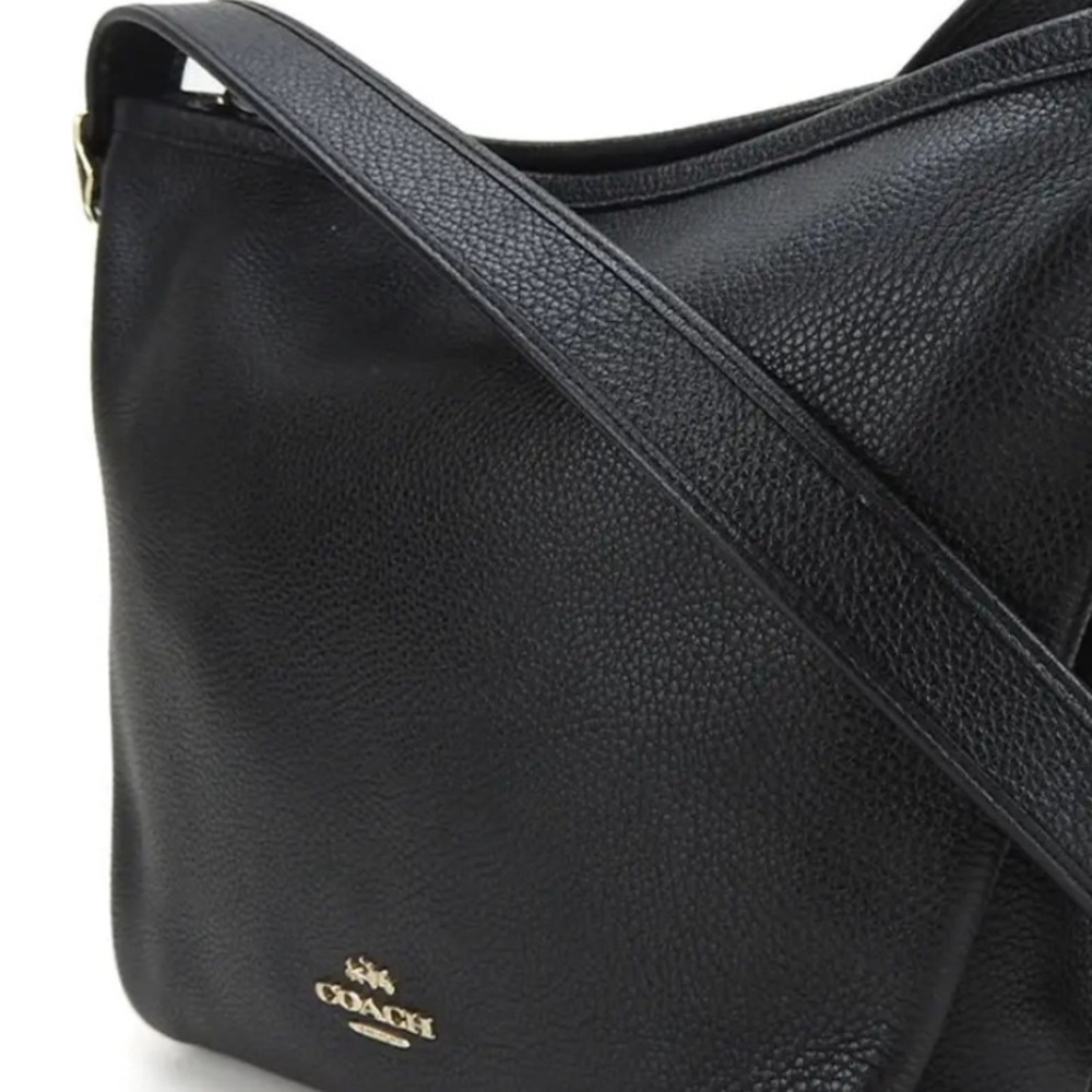 Coach Pebbled Leather Shoulder Handbag Purse Bag -USED with minor imperfections.